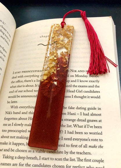 Gryffindor-esque Red & Gold Bookmark